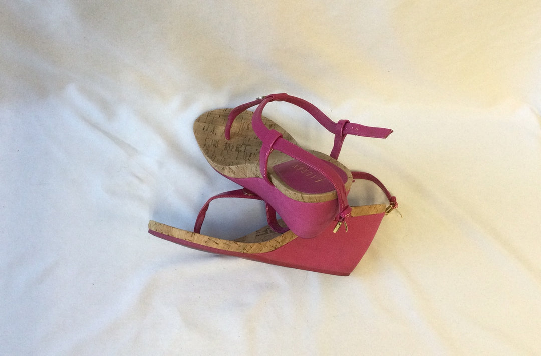 Lauren Ralph Lauren Ladies Pink Sandals 9B - In Box