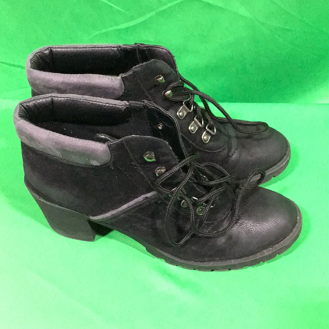 Jane Black 11M Cowboy Ankle Boots in Box