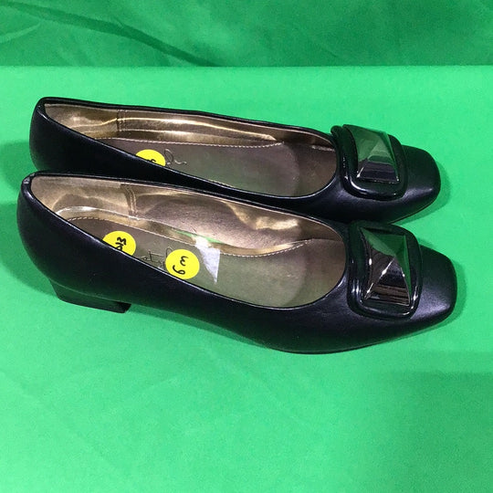 Soft Style by Hush Puppies Ladies 6M Black Slip In Shoes - In Box