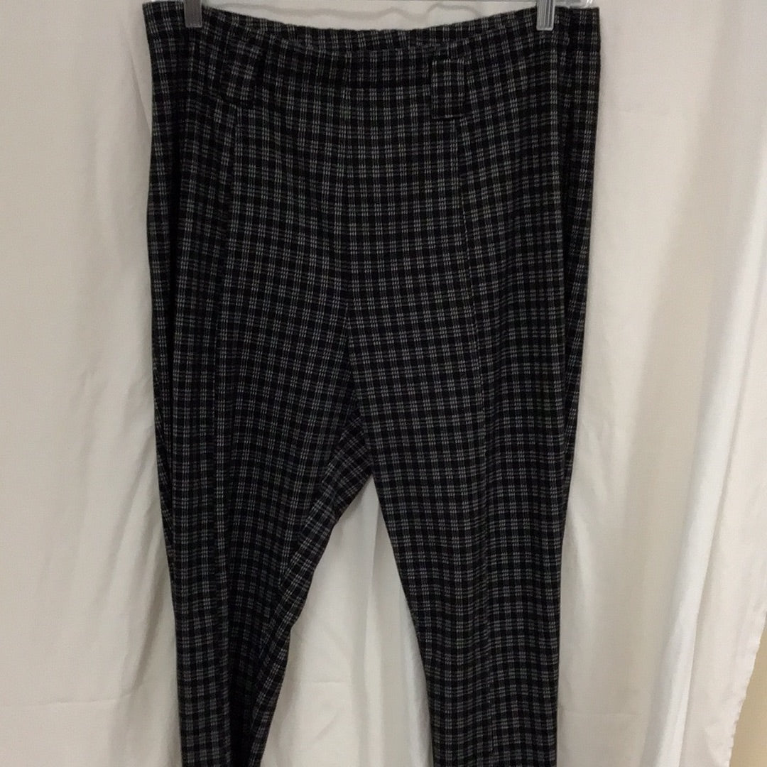 Forever 21 Womens Black & White Pants Size 2X